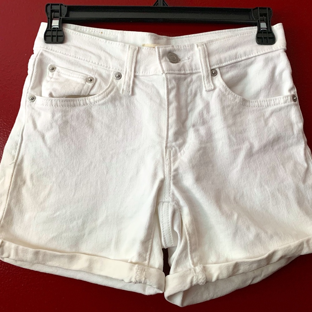 Levi's Mid Length Short
